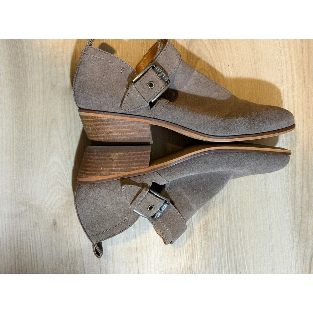 Frye and Co. Suede Ankle Booties Gray 8‎ Women Buckle Pointed Toe 3470781-GRY